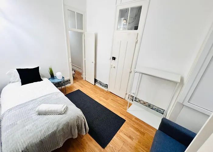 Hostel Luxury Rooms, Location In The