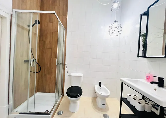 Hostel Luxury Rooms, Location In The