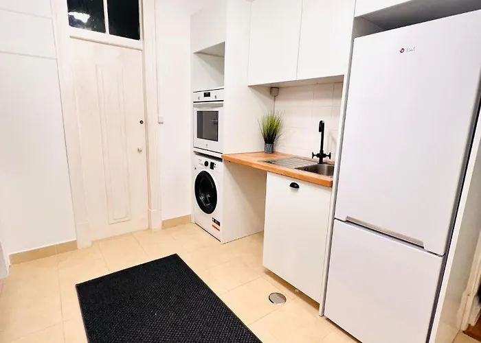 Luxury Rooms, Location In The *