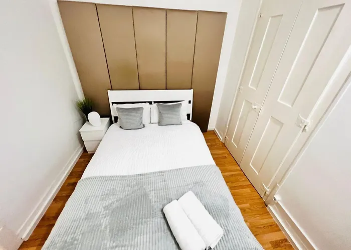Luxury Rooms, Location In The Hostel