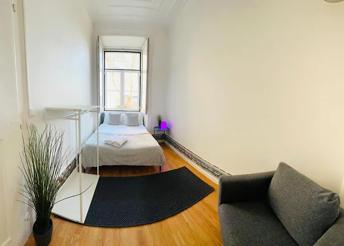Luxury Rooms, Location In The *