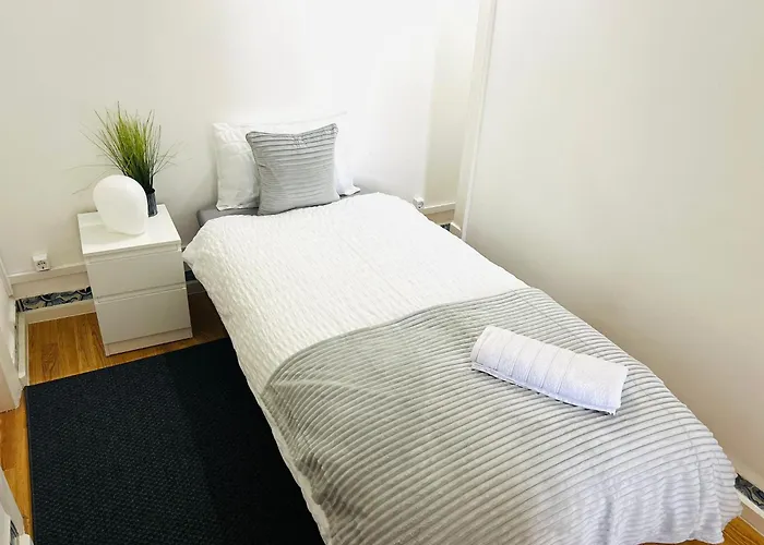 Hostel Luxury Rooms, Location In The *