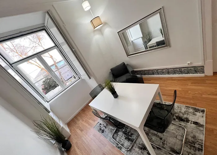 Luxury Rooms, Location In The Hostel Lissabon