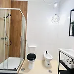 Hostel Luxury Rooms, Location In The