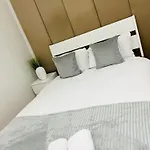 Luxury Rooms, Location In The Ostello *