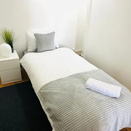 Ostello Luxury Rooms, Location In The *